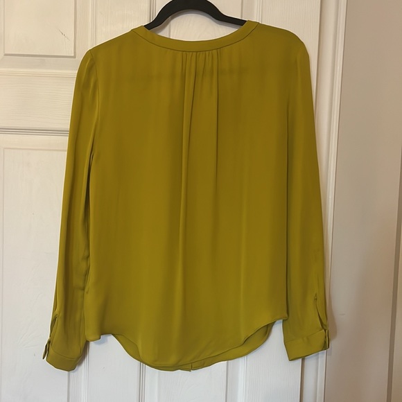 Aritzia Silk Citron Top - Picture 3 of 3